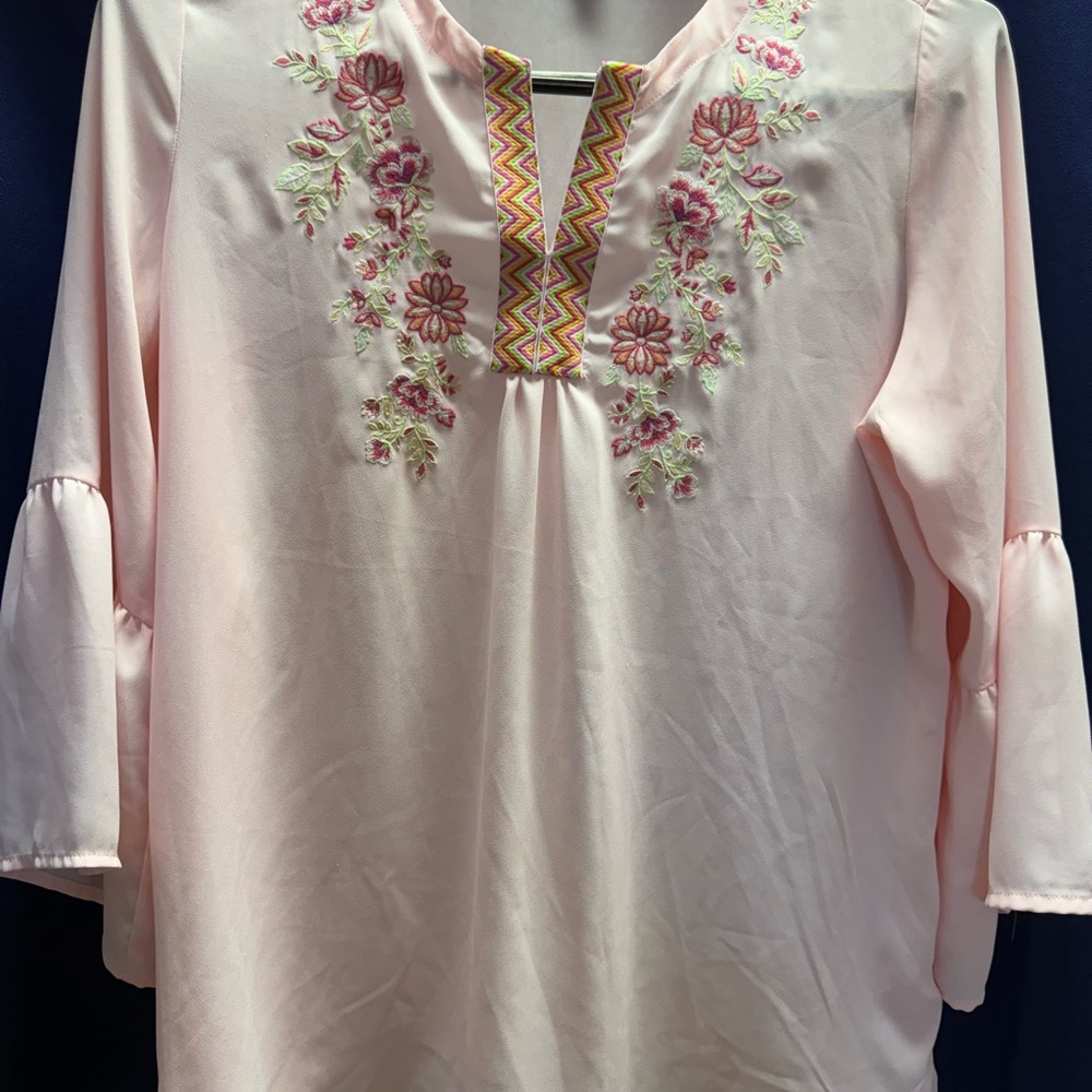 Pioneer Woman Embroidered Boho Peasant Blouse Pink Floral Bell Sleeve Top M